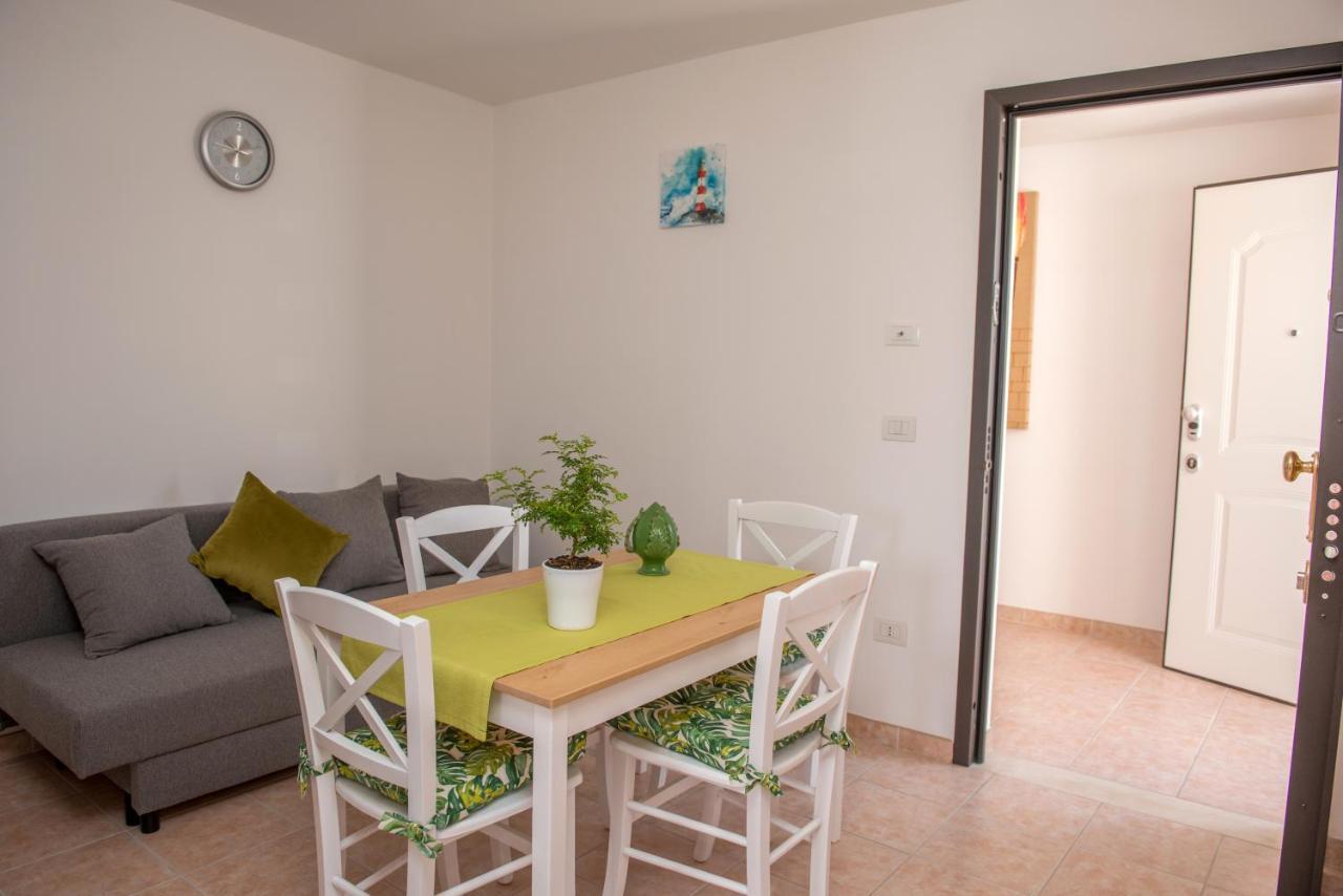 Al Faro Guest House Vieste Exterior photo